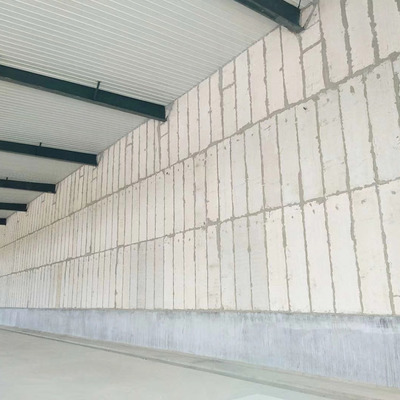 華躍建材 以品質(zhì)服務鑄就信賴——聚焦?jié)蠈W校硅酸鈣板聚苯顆粒復合夾芯墻板與鋼材應用